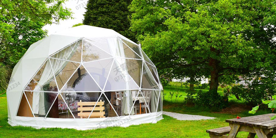 酒店帳篷的優(yōu)勢(shì) 酒店帳篷越來(lái)越受歡迎