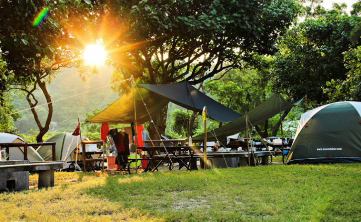 露營(yíng)是有趣的生活體驗(yàn)