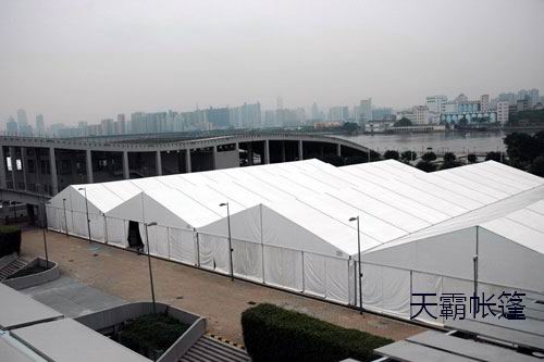 大型篷房和鋼結(jié)構(gòu)對比，哪個(gè)性價(jià)比更高？